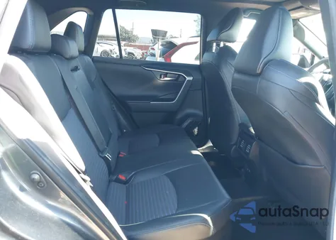 2021 Toyota Rav4 Hybrid Xse z USA, uszkodzony, nr VIN 4T3E6RFV1MU032243